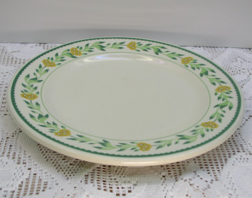 Mayer China Restaurant Ware LongChamps Dinner Plate 1936 Green/Yellow 